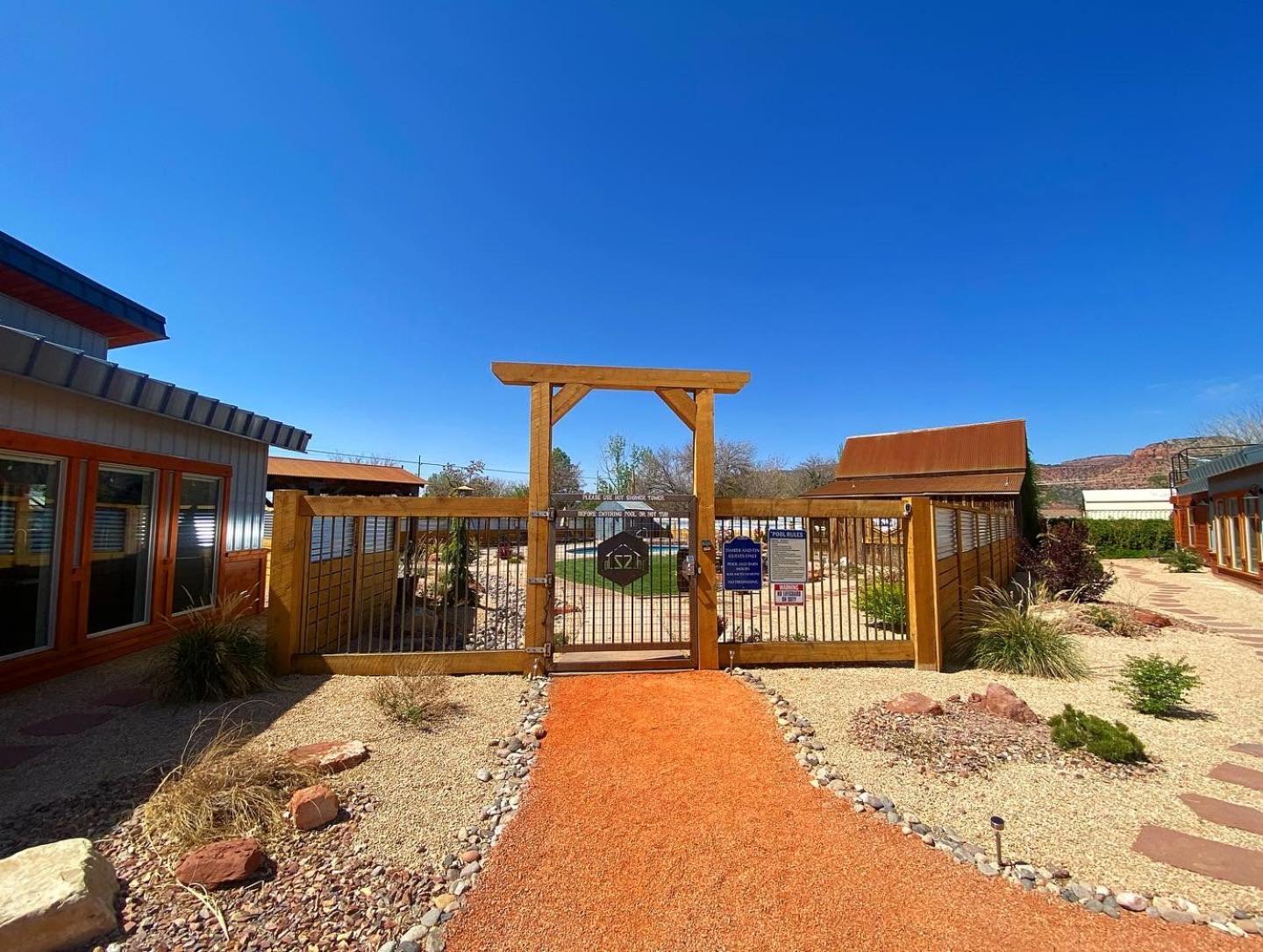 קנב Timber & Tin G 2Bed 2Bath W Pool & Rooftop Deck מראה חיצוני תמונה