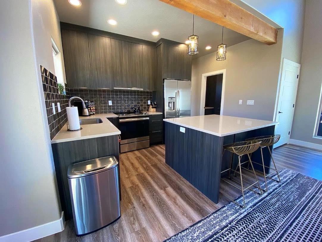 קנב Timber & Tin G 2Bed 2Bath W Pool & Rooftop Deck מראה חיצוני תמונה